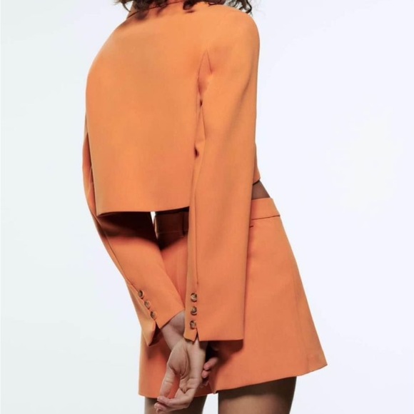 Cropped blazer and Skort Matching Set (Top & Bottom) (XS) - Picture 2 of 4